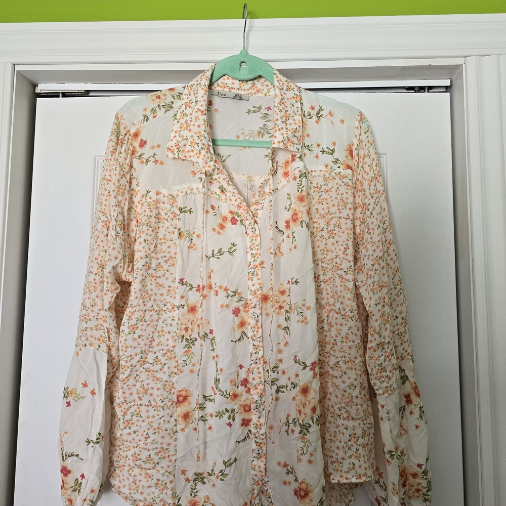 Dex Women's Cream Floral Button-Up Blouse